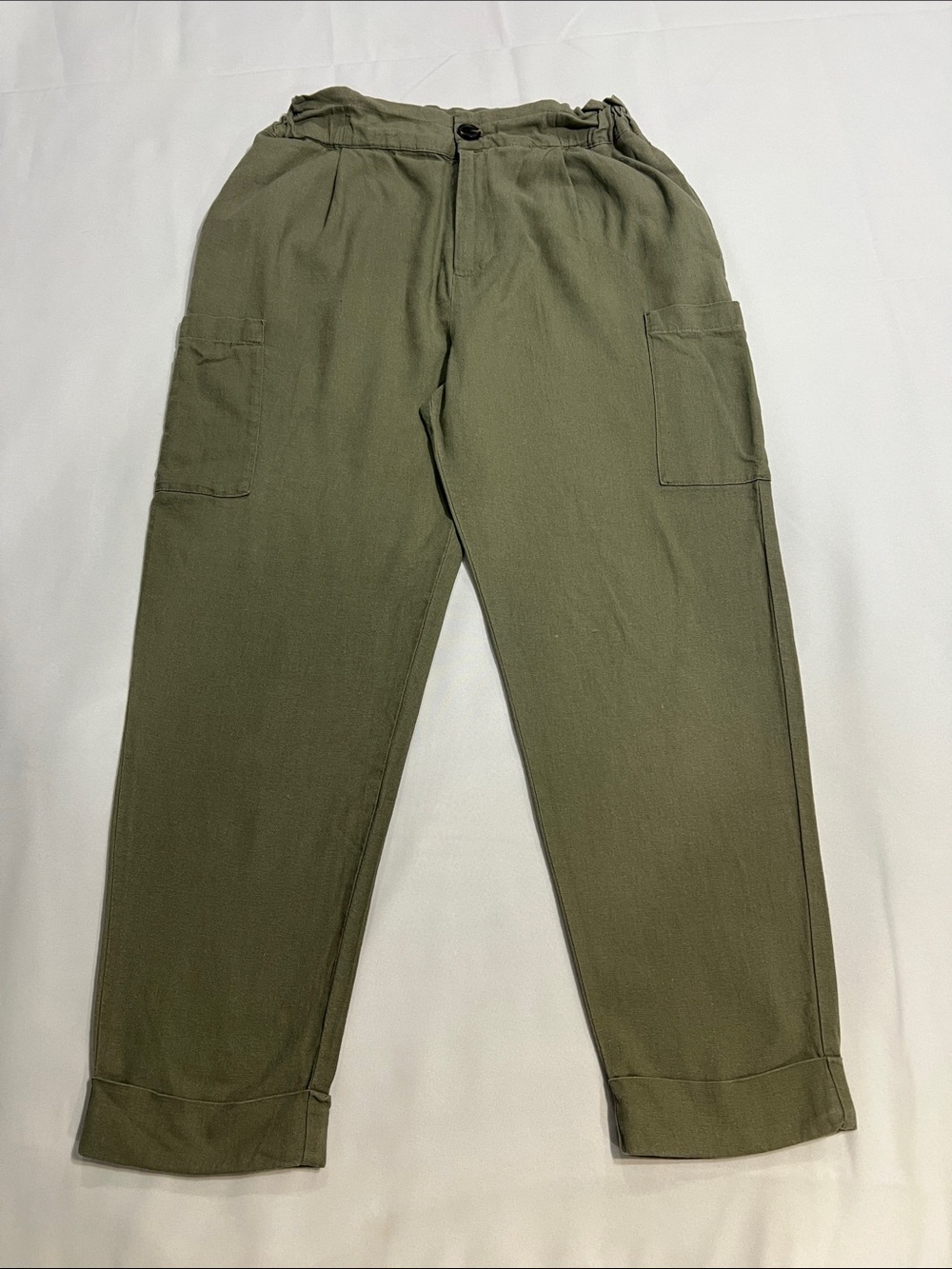 Zara Women’s olive trouser with an elasticated waistband. Size 2